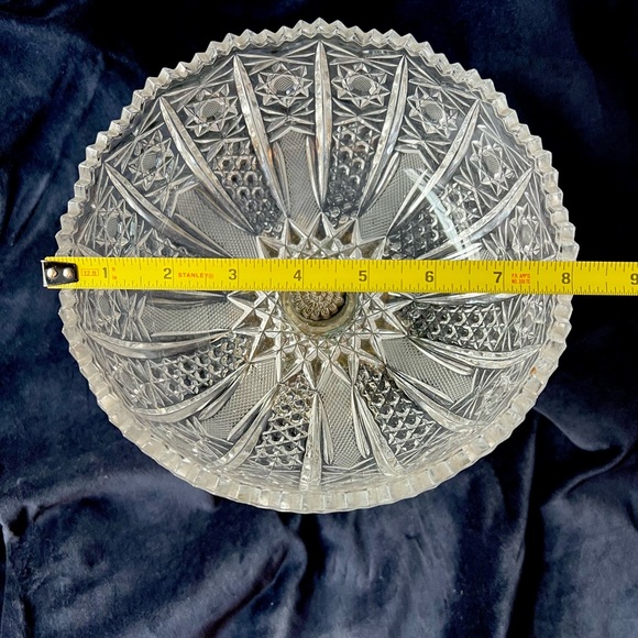 Vintage Hollywood Regency Style Cut Crystal Compote with Ornate Brass Pedestal - Picture 8 of 8